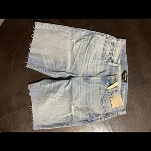 Madewell 9" distressed denim shorts